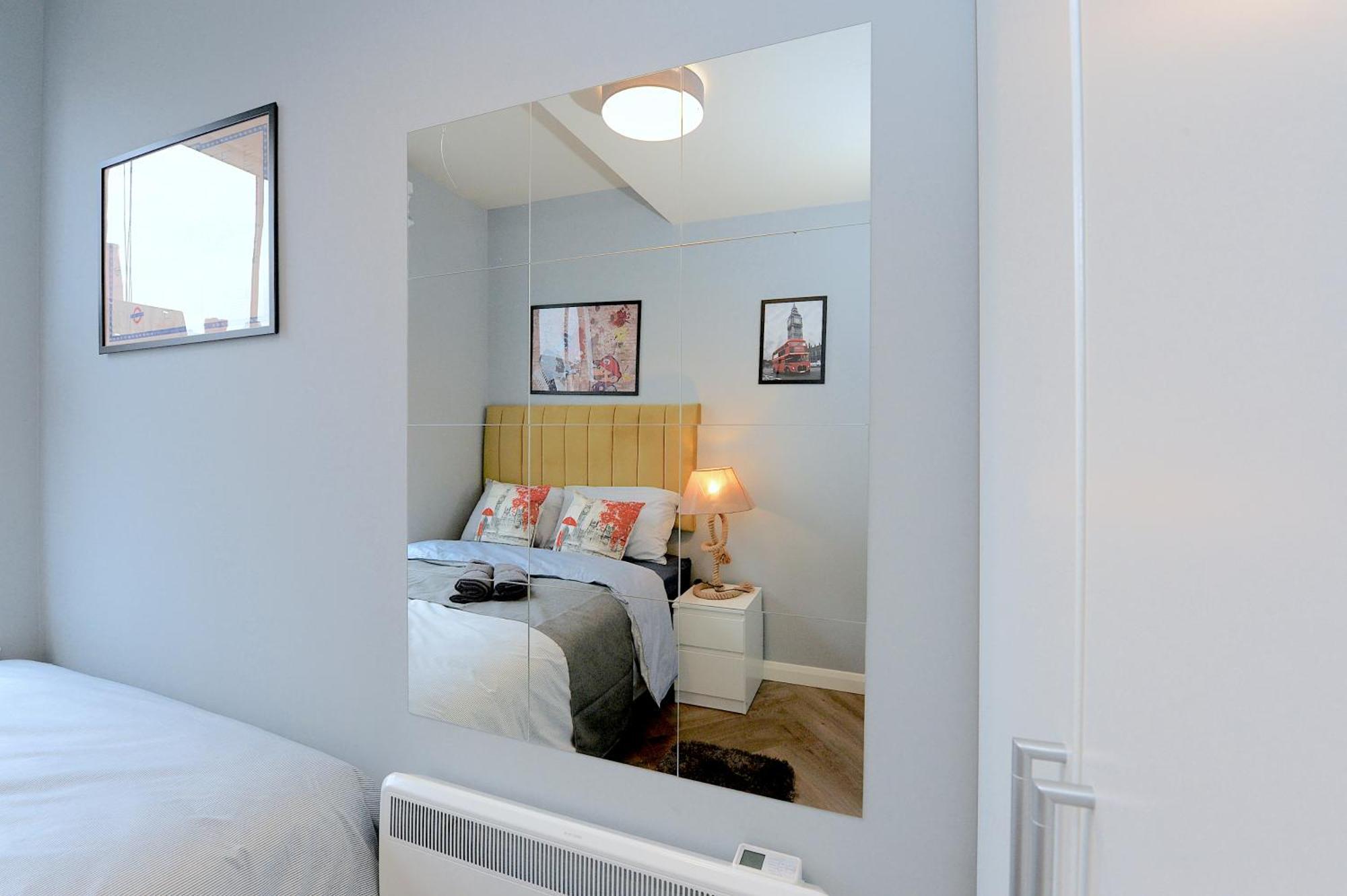 شقة 2 Bed Terraced Flat Piccadilly Line لندن المظهر الخارجي الصورة