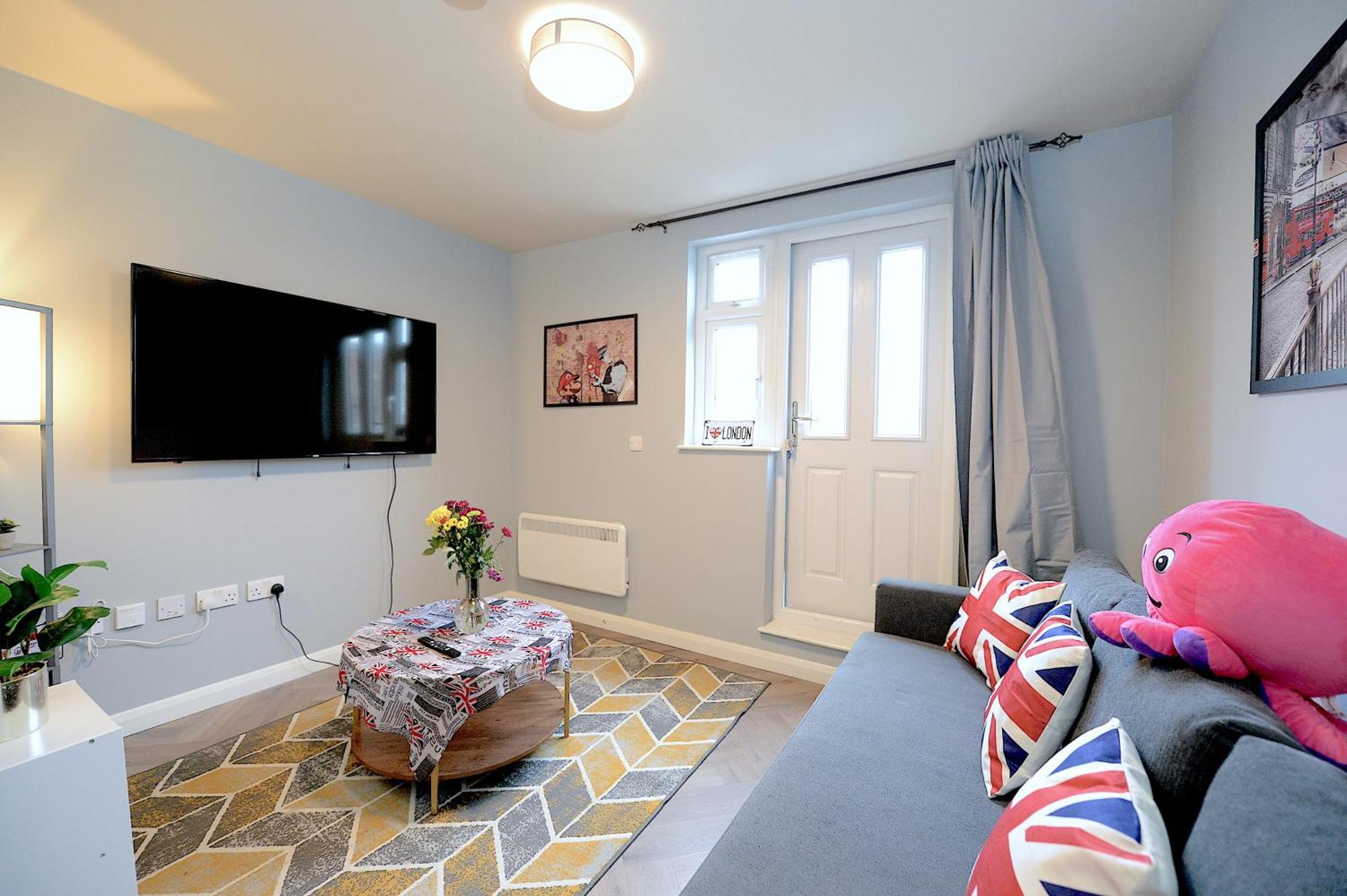 شقة 2 Bed Terraced Flat Piccadilly Line لندن المظهر الخارجي الصورة
