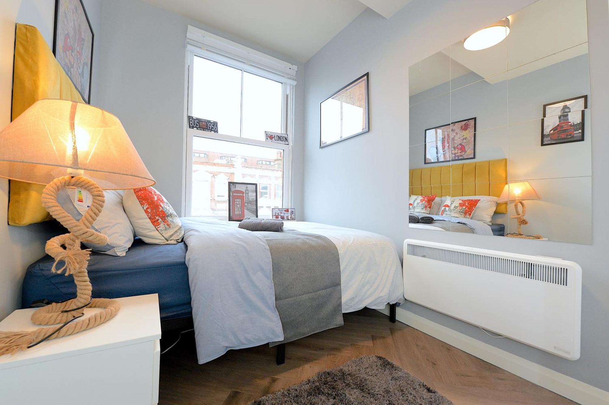 شقة 2 Bed Terraced Flat Piccadilly Line لندن المظهر الخارجي الصورة
