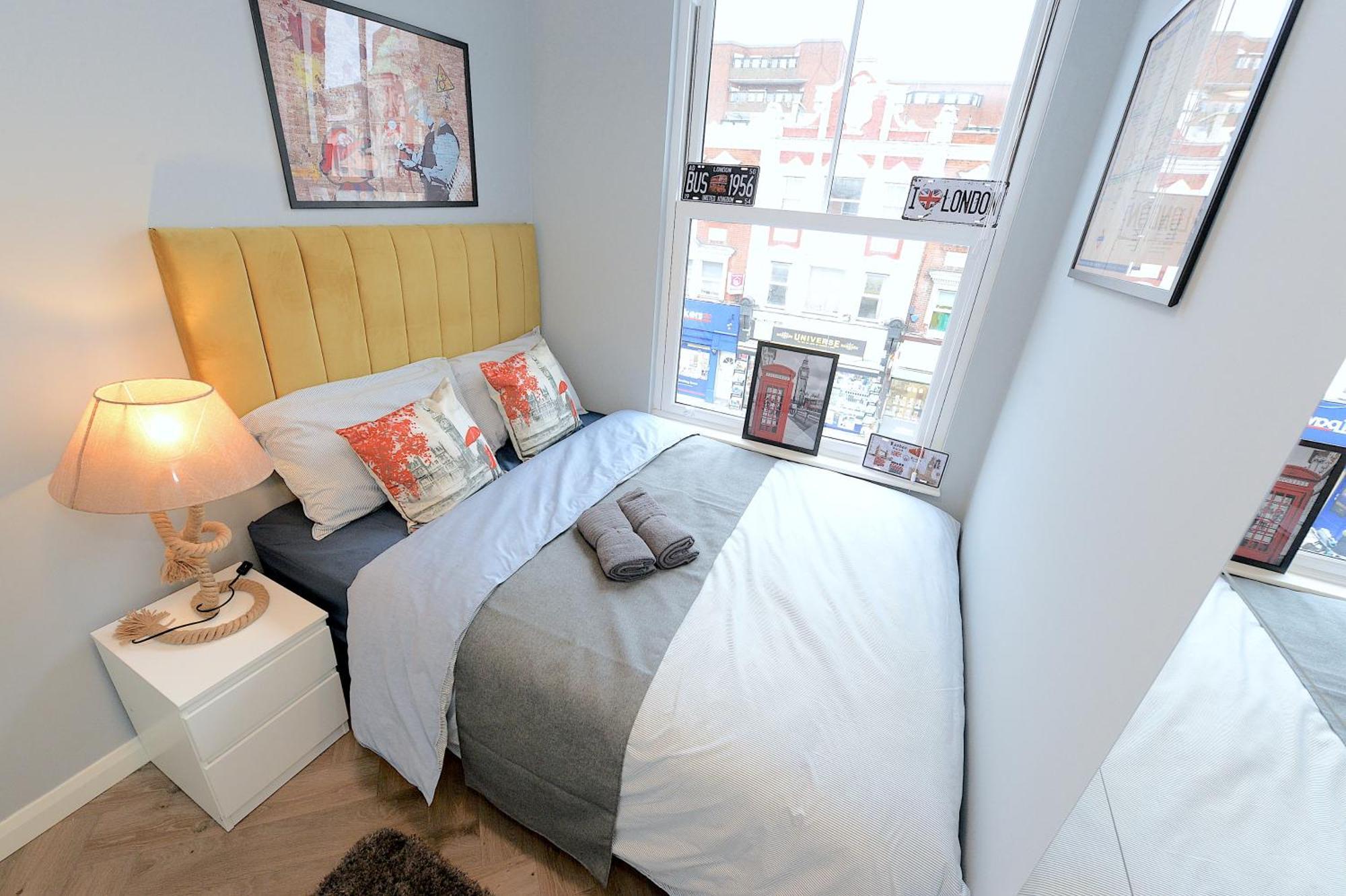 شقة 2 Bed Terraced Flat Piccadilly Line لندن المظهر الخارجي الصورة