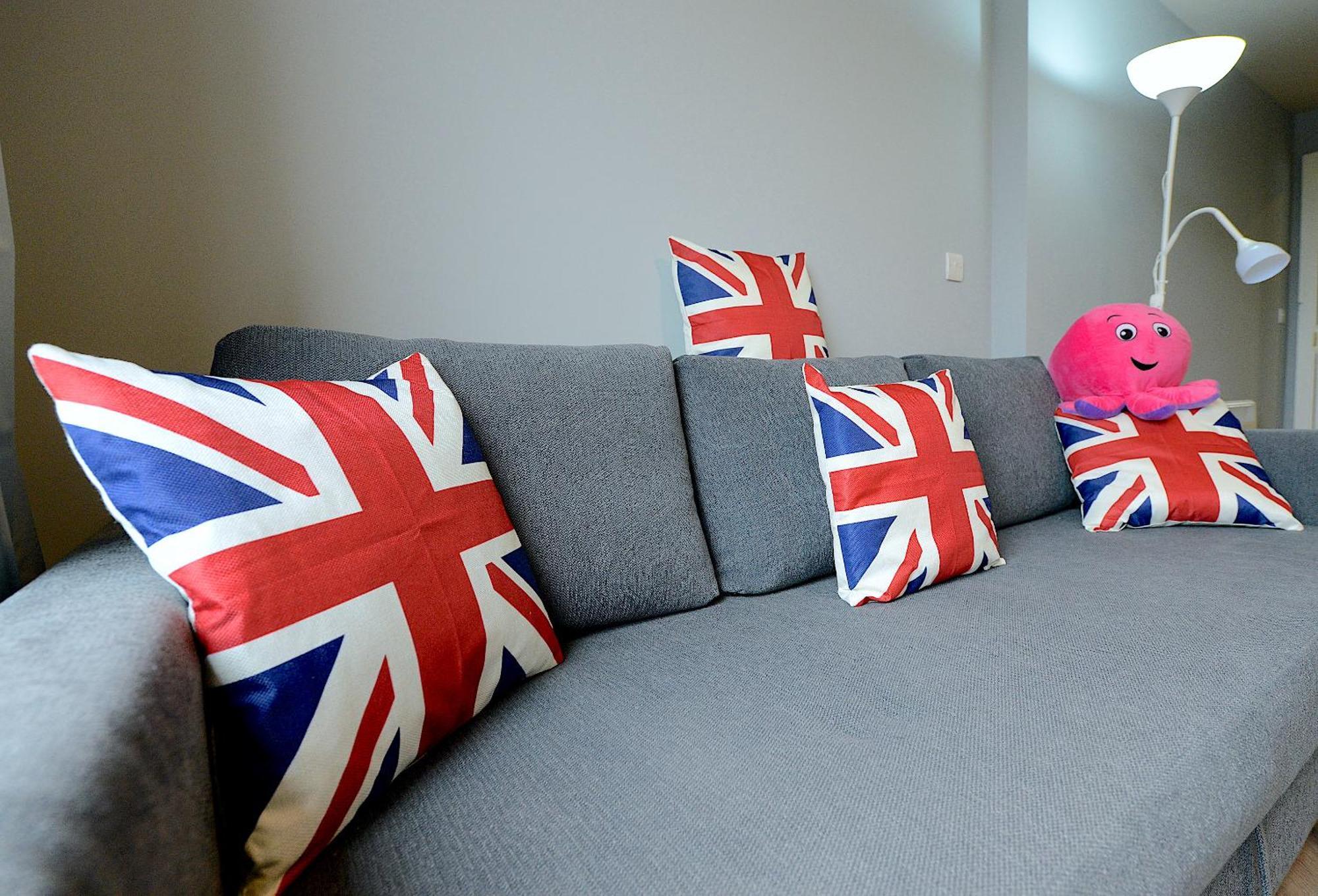 شقة 2 Bed Terraced Flat Piccadilly Line لندن المظهر الخارجي الصورة