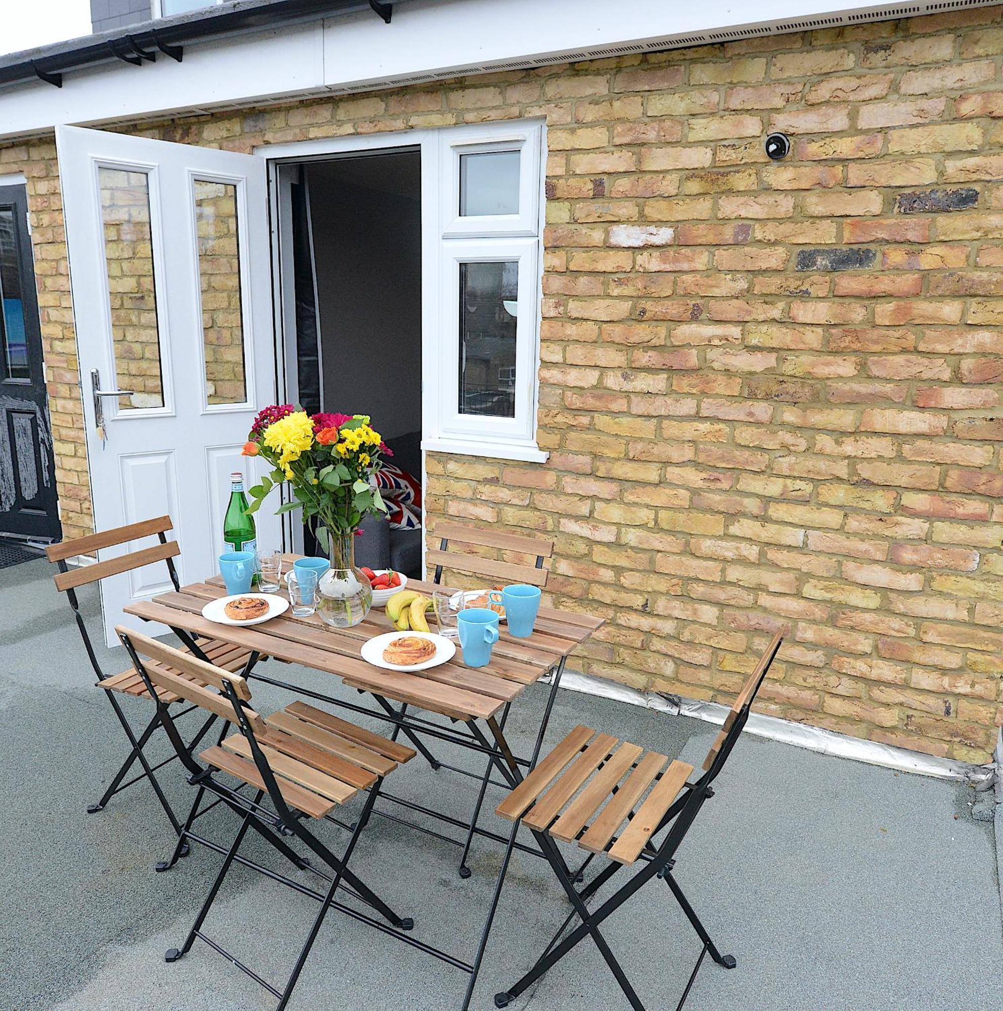 شقة 2 Bed Terraced Flat Piccadilly Line لندن المظهر الخارجي الصورة